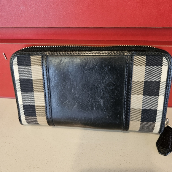 Authentic burberry wallet - Picture 3 of 7